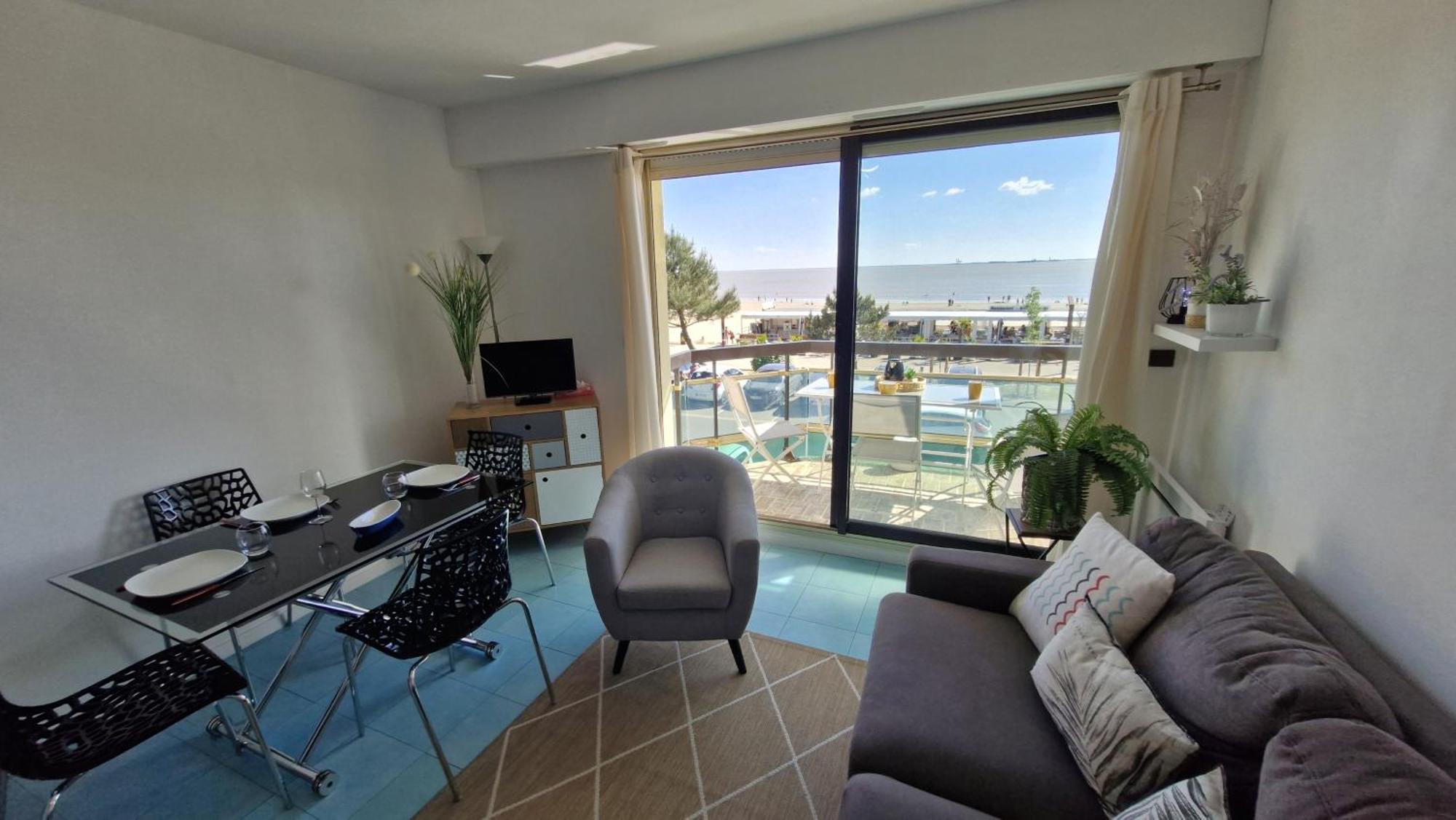 Saint Georges De Didonne - Pleine Vue Mer Pour Ce Studio Cabine Face A La Plage Eksteriør bilde